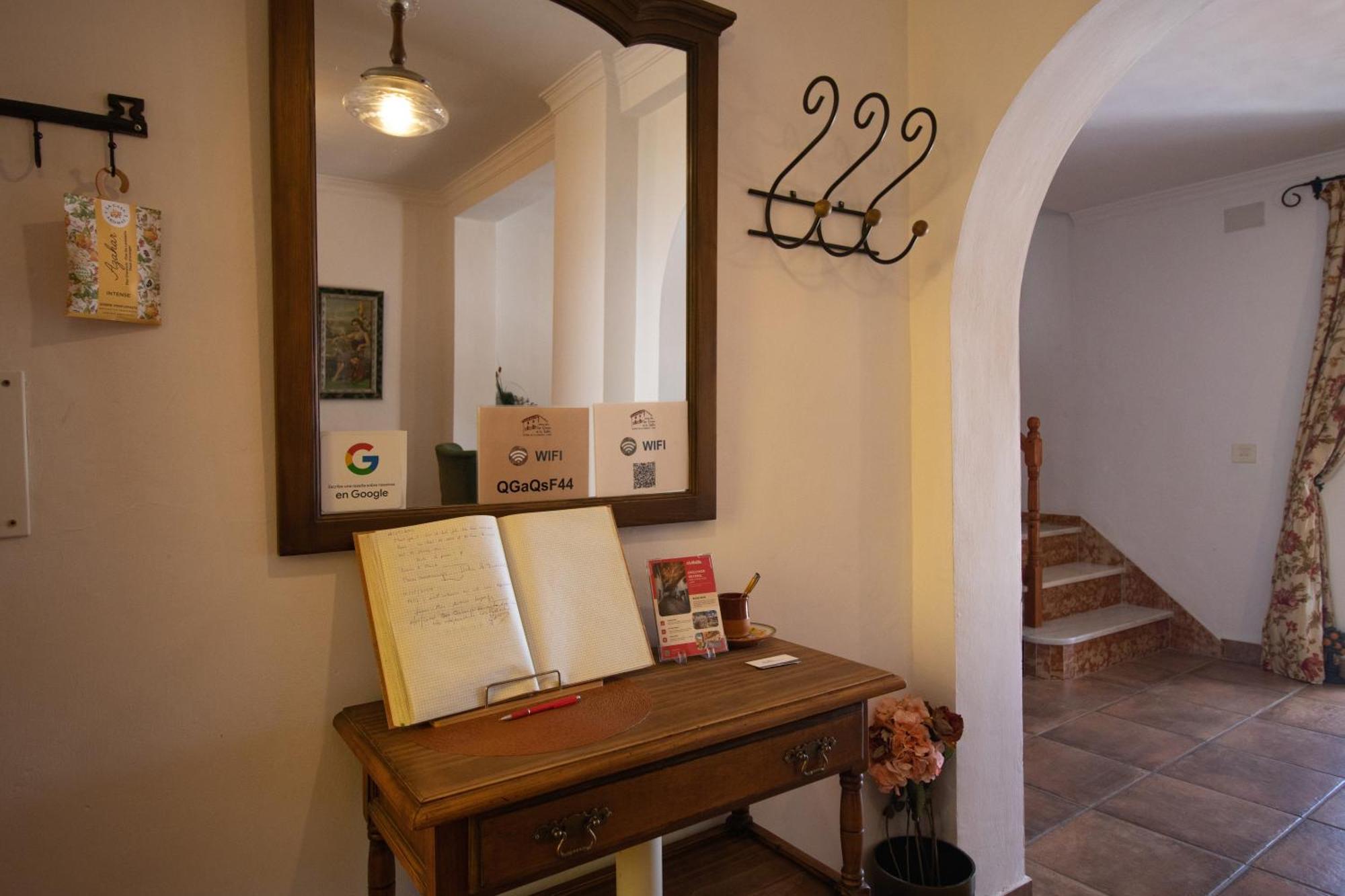 فيلا La Casa De La Lela Setenil De Las Bodegas الغرفة الصورة