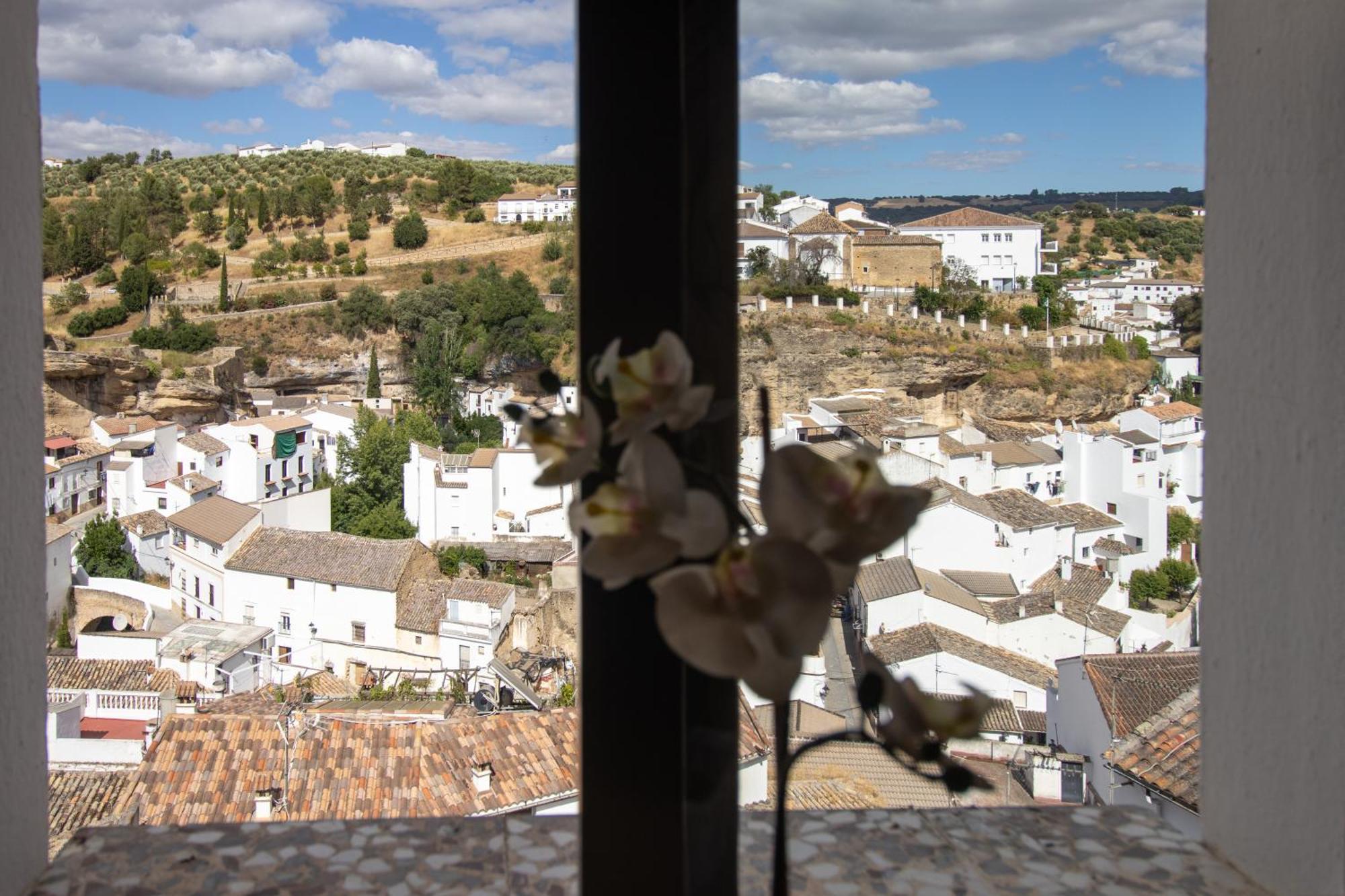 فيلا La Casa De La Lela Setenil De Las Bodegas الغرفة الصورة